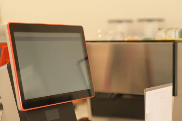 muck-up-tablet-display-screen-for-order-menu-in-ca-2024-12-06-08-16-56-utc